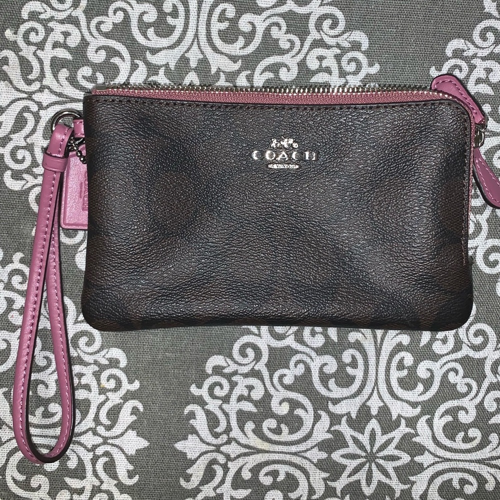 Coach clutch/wallet / wristlet